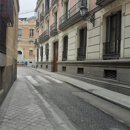 Acogedor Apartamento Entre Sol Gran Via Y Palacio Мадрид Екстериор снимка